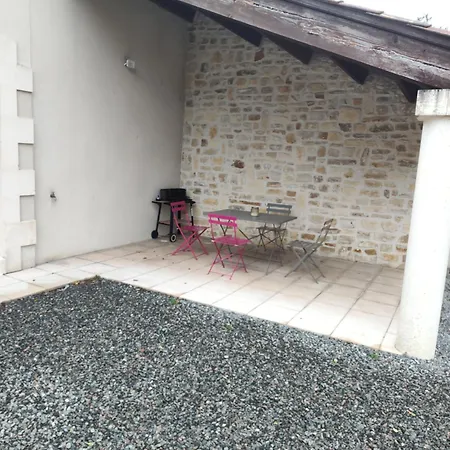 Petit Gite Lumineux Et Chaleureux Montguyon Habitación foto