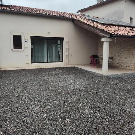 Petit Gite Lumineux Et Chaleureux Montguyon Exterior foto