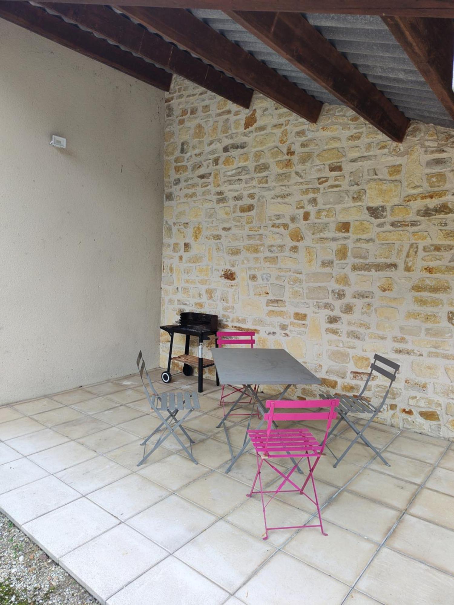 Petit Lumineux Et Chaleureux Appartement *