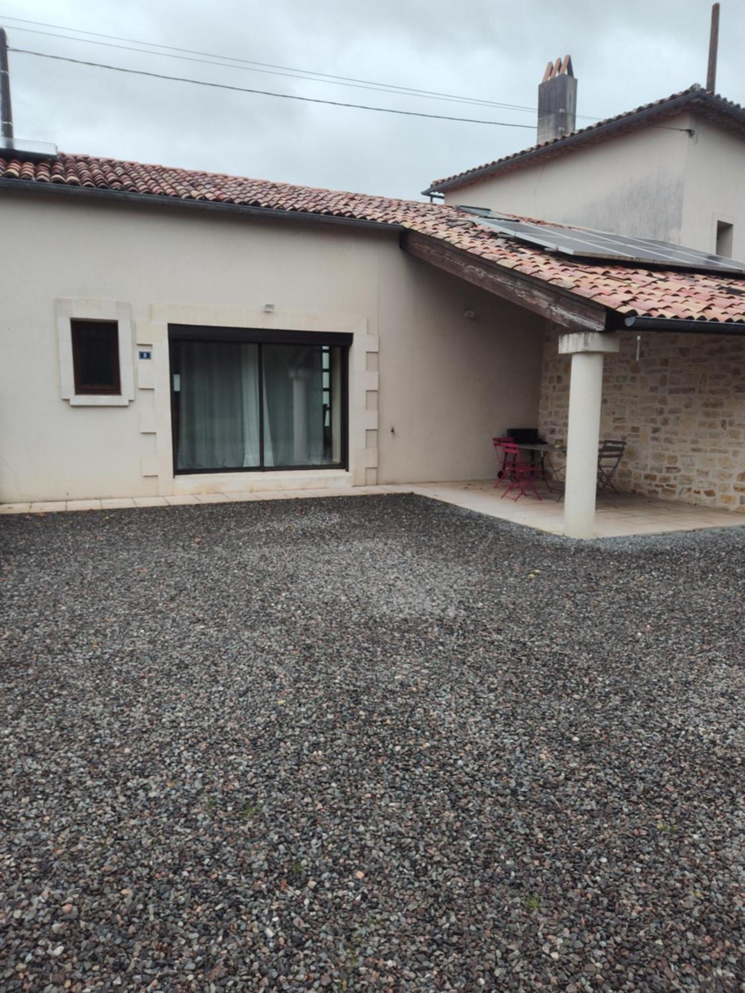 Appartement Petit Lumineux Et Chaleureux Montguyon